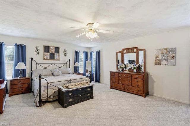 3025 Crossings DR, Chesapeake, VA 23321