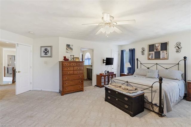 3025 Crossings DR, Chesapeake, VA 23321