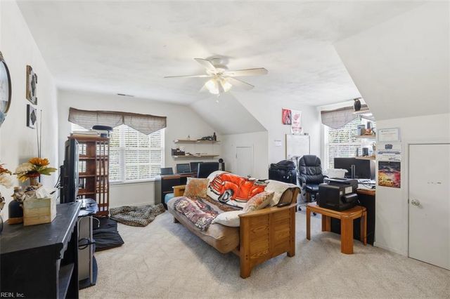 3025 Crossings DR, Chesapeake, VA 23321