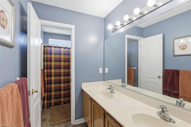 3025 Crossings DR, Chesapeake, VA 23321