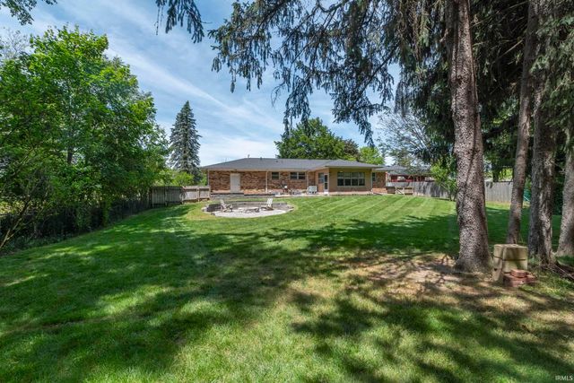 52288 Laurel Road, South Bend, IN 46637