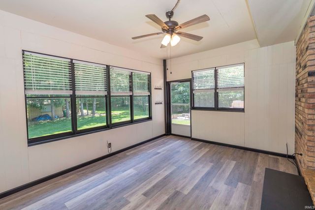 52288 Laurel Road, South Bend, IN 46637