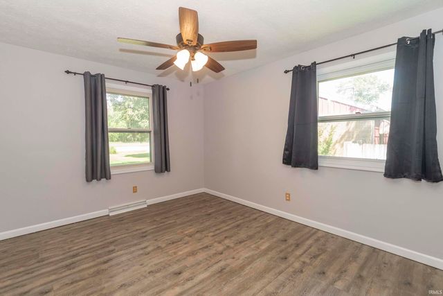 52288 Laurel Road, South Bend, IN 46637