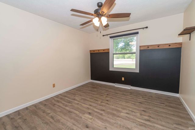 52288 Laurel Road, South Bend, IN 46637