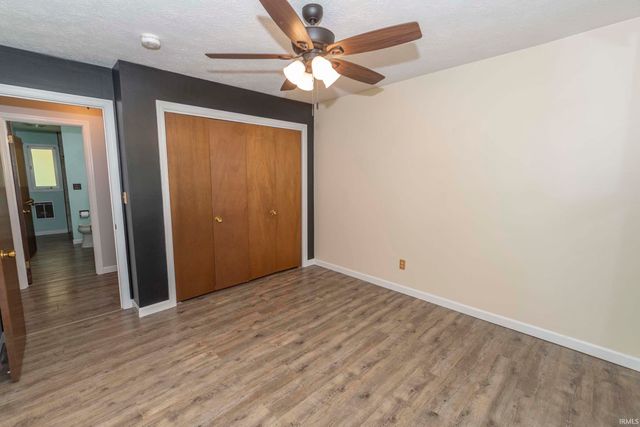 52288 Laurel Road, South Bend, IN 46637
