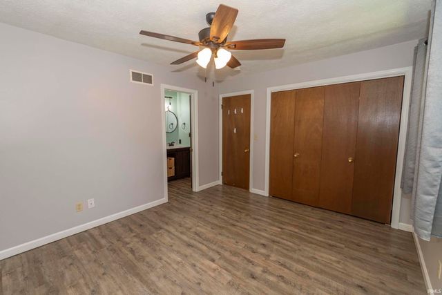 52288 Laurel Road, South Bend, IN 46637