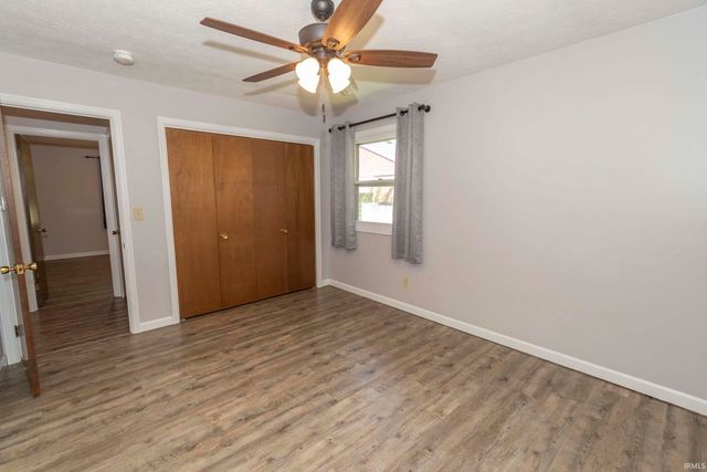 52288 Laurel Road, South Bend, IN 46637