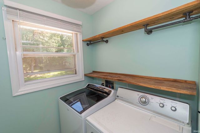 52288 Laurel Road, South Bend, IN 46637