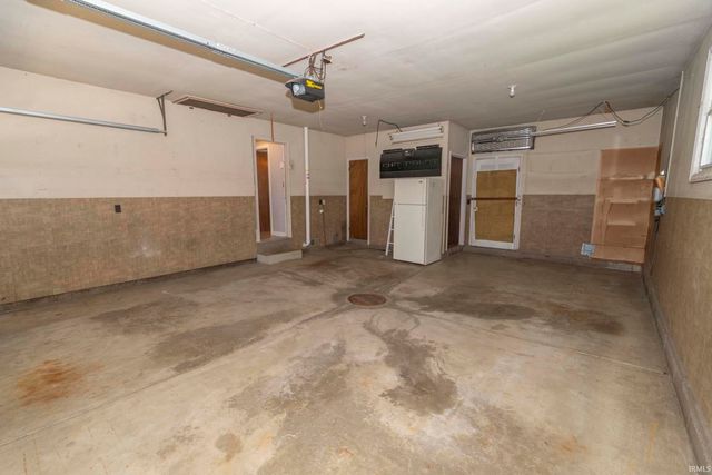 52288 Laurel Road, South Bend, IN 46637