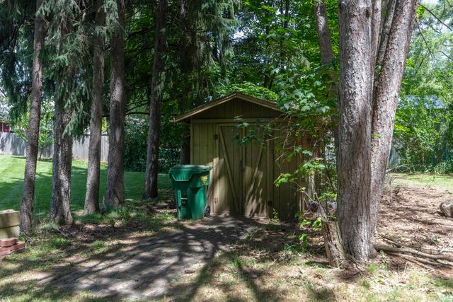52288 Laurel Road, South Bend, IN 46637
