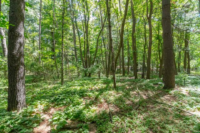 52288 Laurel Road, South Bend, IN 46637