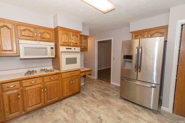 52288 Laurel Road, South Bend, IN 46637