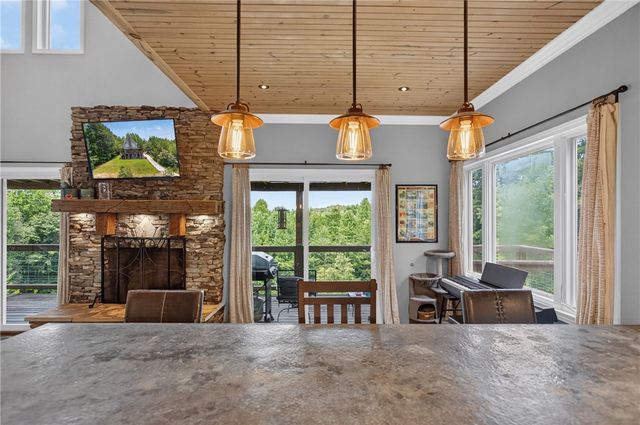 125 Chauga Shoals Drive, Westminster, SC 29693