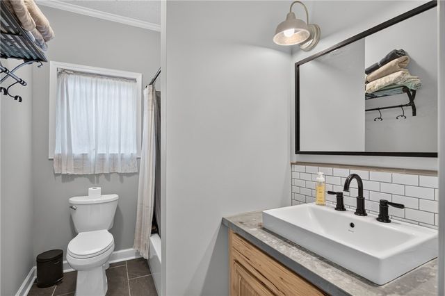 125 Chauga Shoals Drive, Westminster, SC 29693