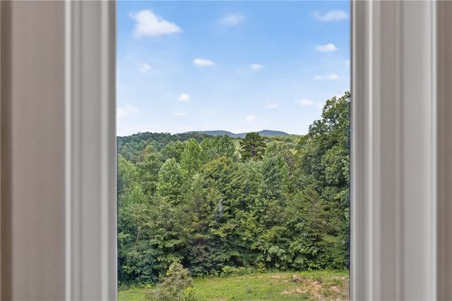 125 Chauga Shoals Drive, Westminster, SC 29693
