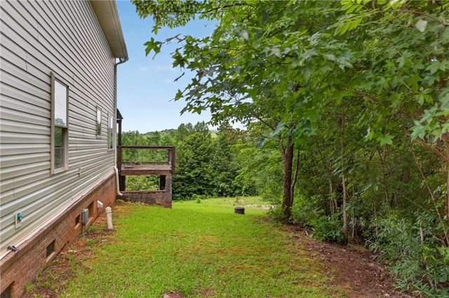 125 Chauga Shoals Drive, Westminster, SC 29693