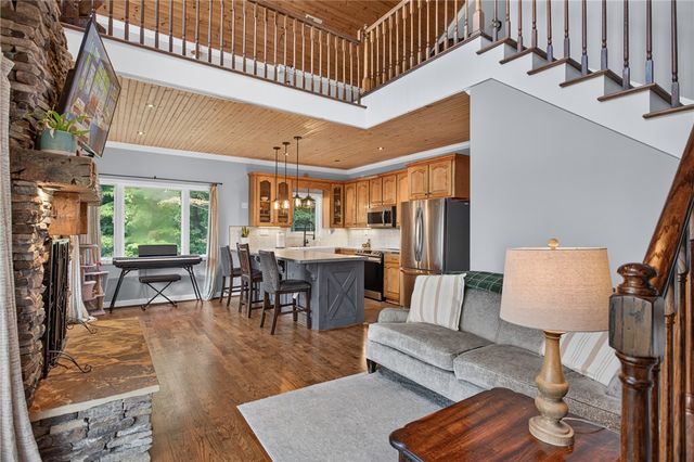 125 Chauga Shoals Drive, Westminster, SC 29693