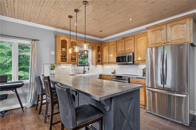 125 Chauga Shoals Drive, Westminster, SC 29693