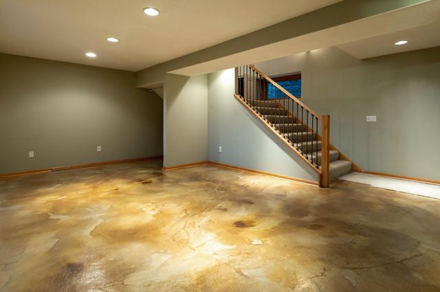 33497 Cobalt Circle NW, Cambridge, MN 55008