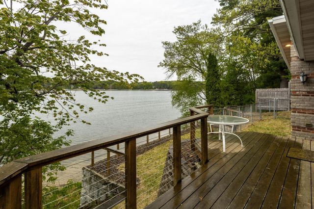 33497 Cobalt Circle NW, Cambridge, MN 55008