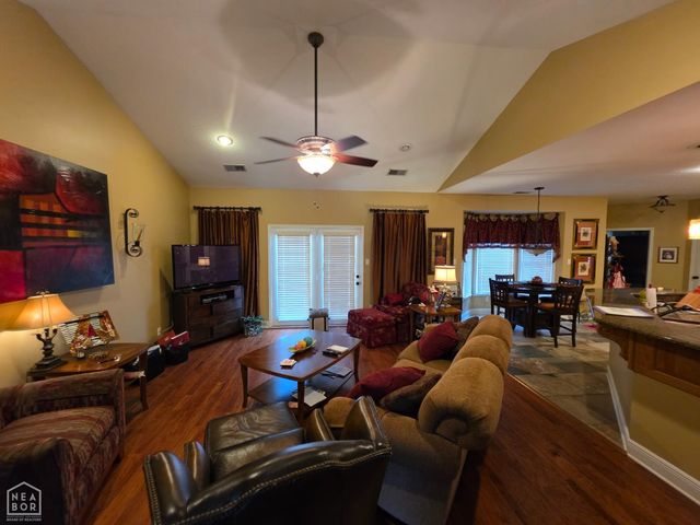 2301 Country Club Road, Paragould, AR 72450