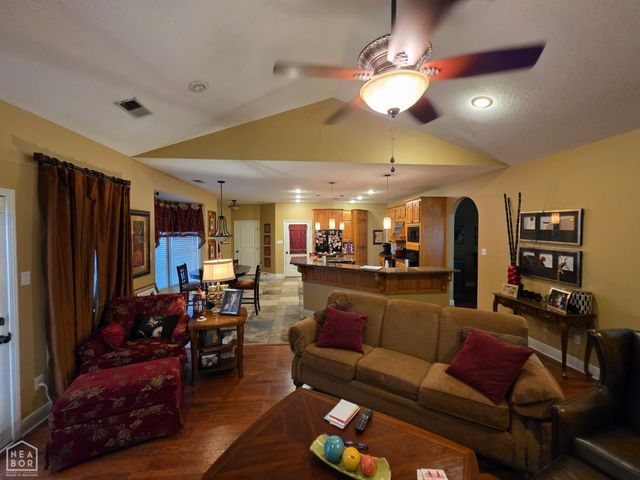2301 Country Club Road, Paragould, AR 72450