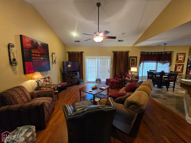 2301 Country Club Road, Paragould, AR 72450
