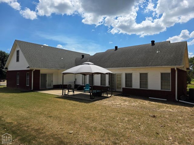 2301 Country Club Road, Paragould, AR 72450