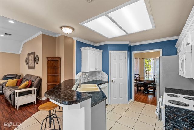 2103 Sandhurst Street, Bossier City, LA 71111