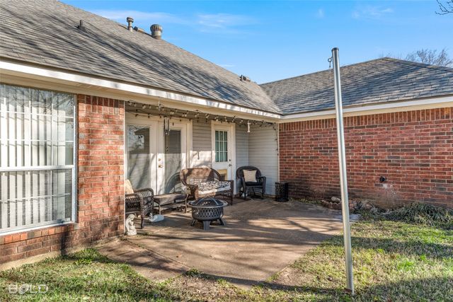 2103 Sandhurst Street, Bossier City, LA 71111