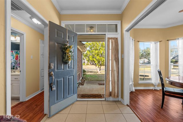 2103 Sandhurst Street, Bossier City, LA 71111