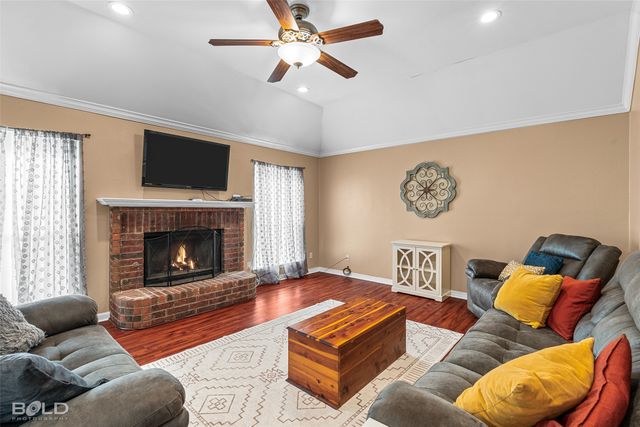 2103 Sandhurst Street, Bossier City, LA 71111