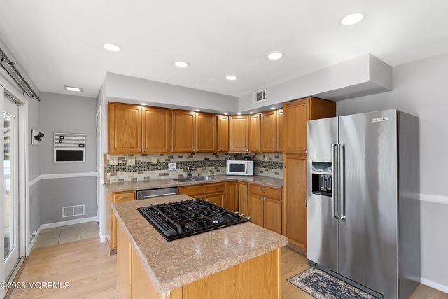 1932 11th Avenue, Toms River, NJ 08757