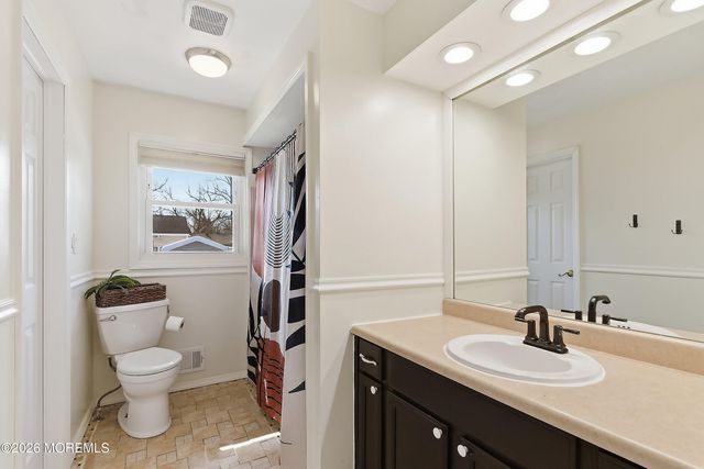 1932 11th Avenue, Toms River, NJ 08757