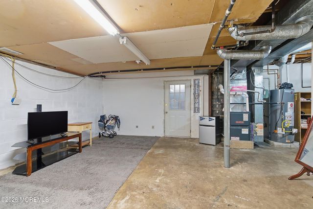 1932 11th Avenue, Toms River, NJ 08757