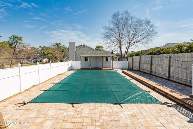 1932 11th Avenue, Toms River, NJ 08757