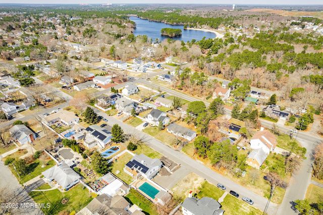 1932 11th Avenue, Toms River, NJ 08757