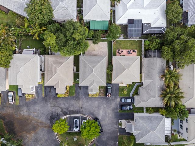 9859 NW 2nd Street, Plantation, FL 33324