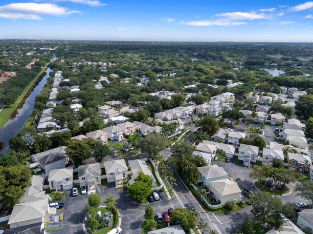 9859 NW 2nd Street, Plantation, FL 33324