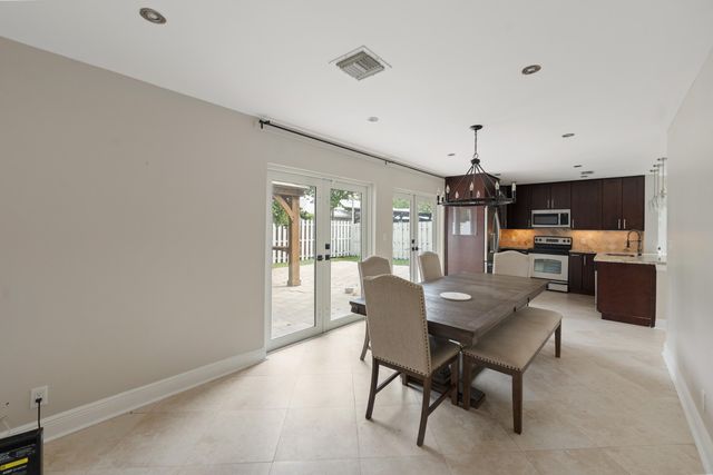 9859 NW 2nd Street, Plantation, FL 33324