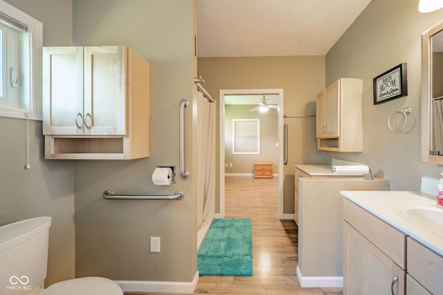 600 N Alden Road, Muncie, IN 47304