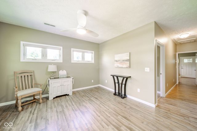 600 N Alden Road, Muncie, IN 47304