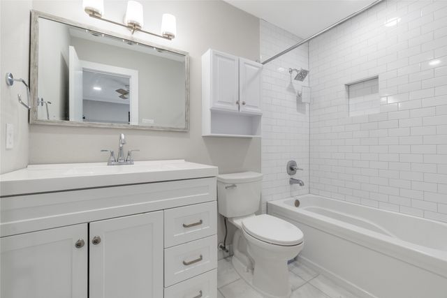 5806 Birchbrook Drive 206, Dallas, TX 75206