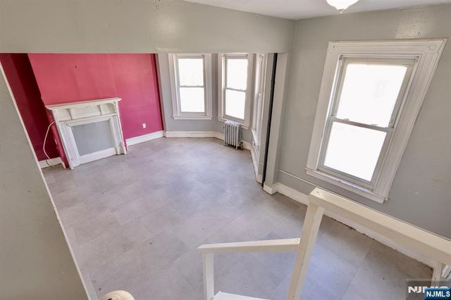 144 Steuben, East Orange, NJ 07018