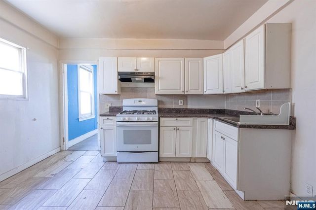 144 Steuben, East Orange, NJ 07018
