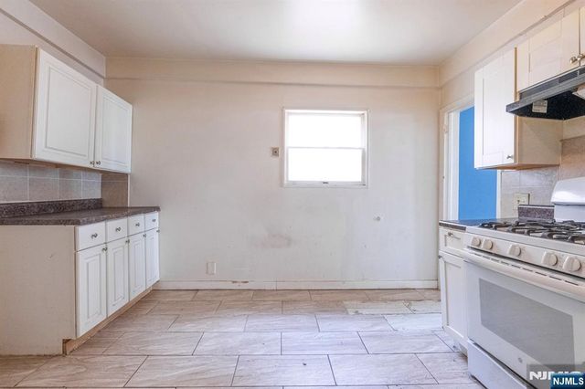 144 Steuben, East Orange, NJ 07018