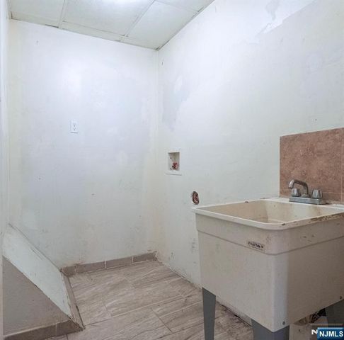 144 Steuben, East Orange, NJ 07018