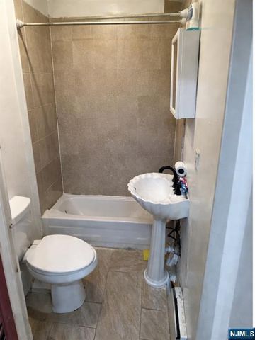 144 Steuben, East Orange, NJ 07018