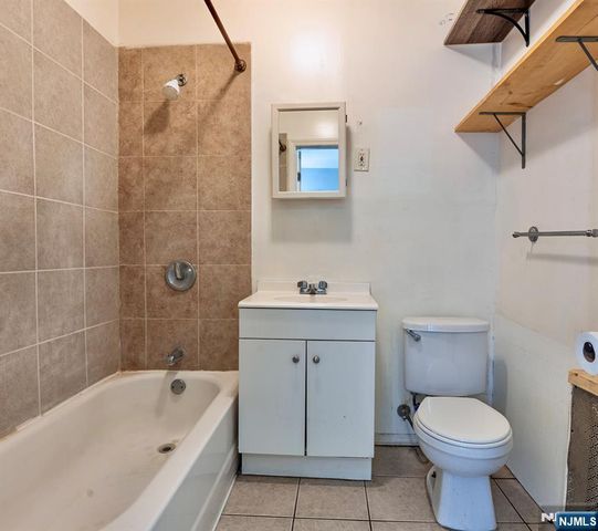 144 Steuben, East Orange, NJ 07018