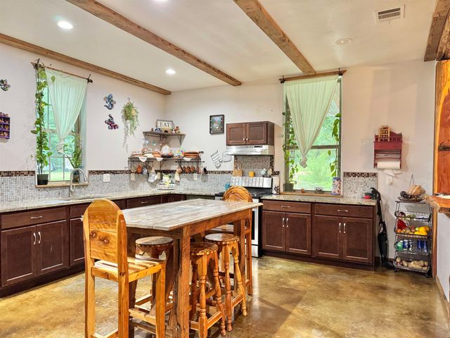 11229 Ocelot Rd., Gilmer, TX 75644